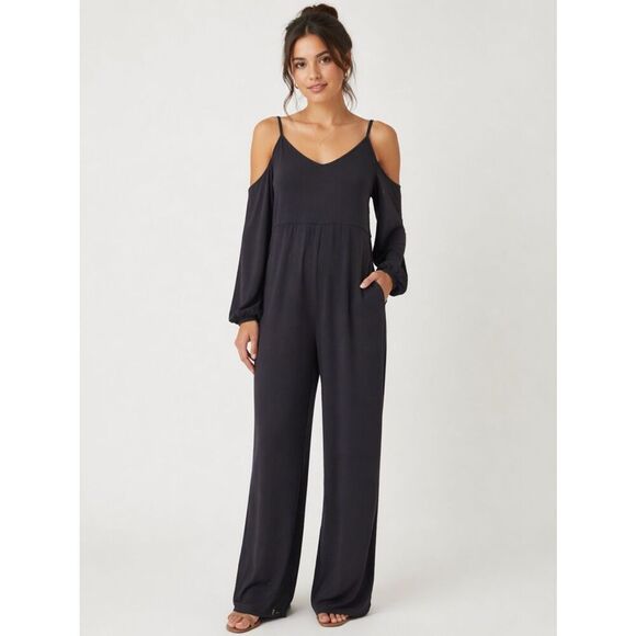 Lovers + Friends Pants - NWT Lovers + Friends black long sleeve cold shoulder jumpsuit w/Pockets XS